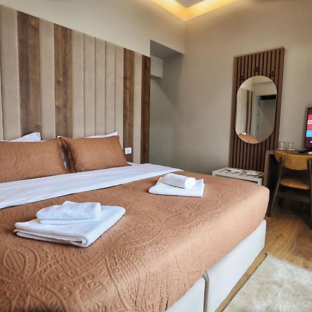 Vila Casablanca - Boutique Hotel & Restaurant Shkodër エクステリア 写真