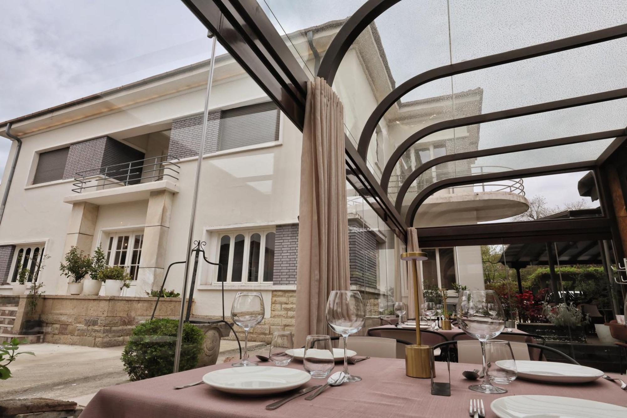 Vila Casablanca - Boutique Hotel & Restaurant Shkodër エクステリア 写真