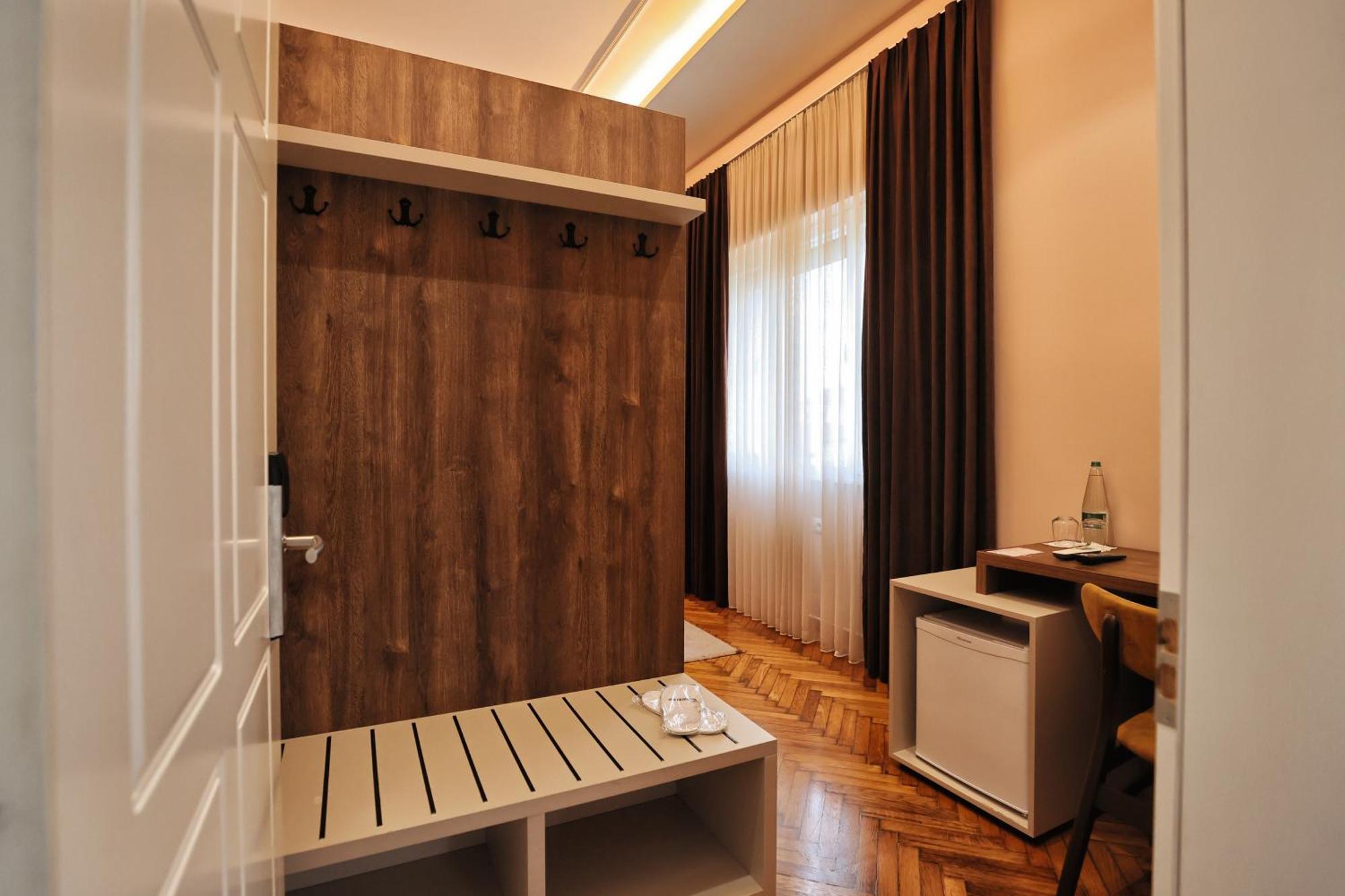 Vila Casablanca - Boutique Hotel & Restaurant Shkodër エクステリア 写真