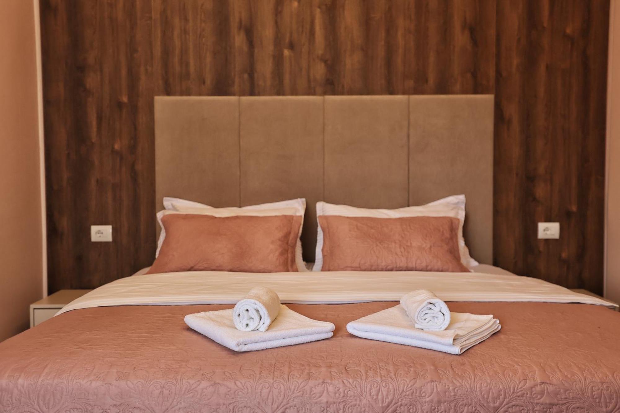 Vila Casablanca - Boutique Hotel & Restaurant Shkodër エクステリア 写真
