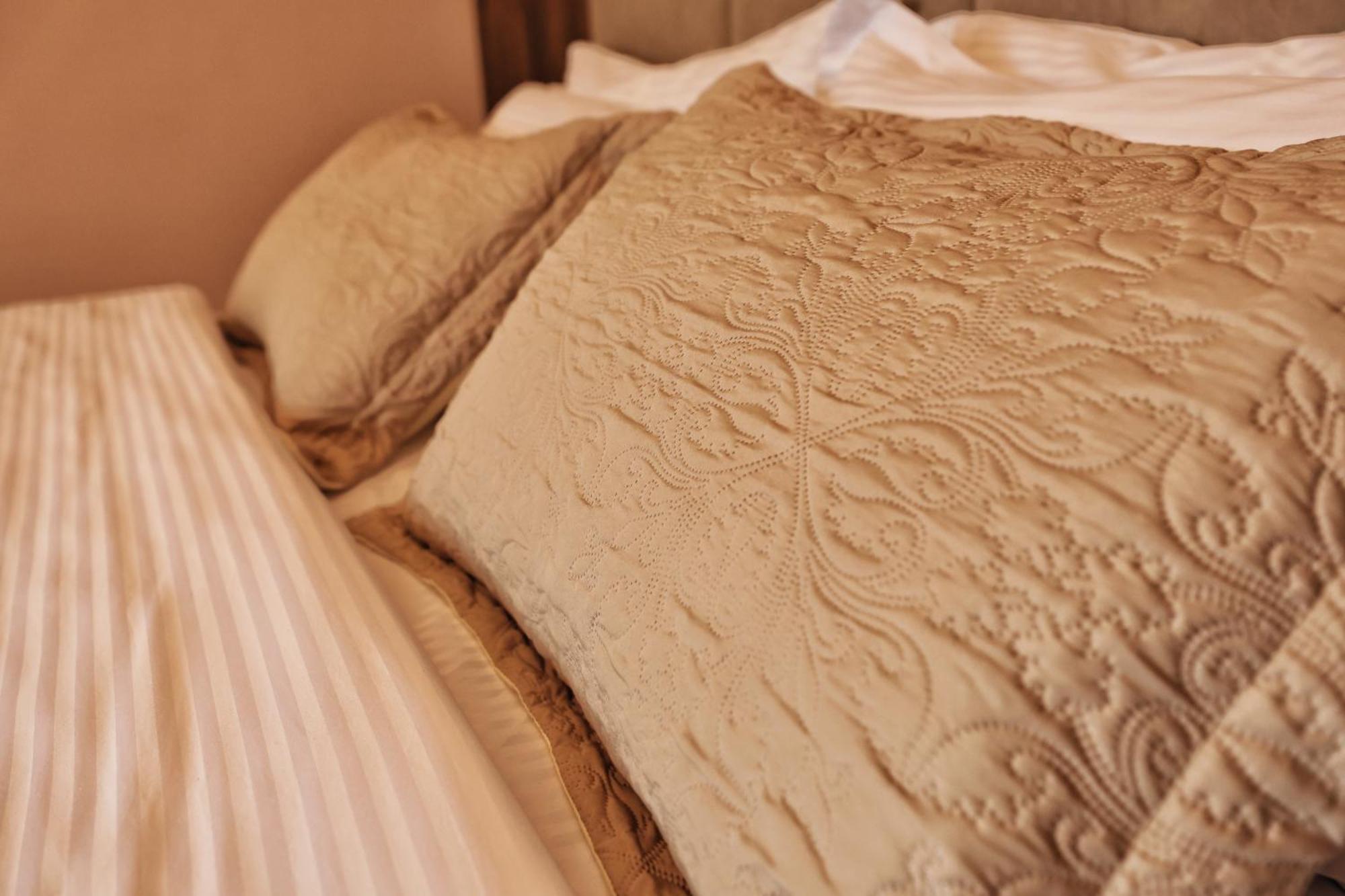 Vila Casablanca - Boutique Hotel & Restaurant Shkodër エクステリア 写真