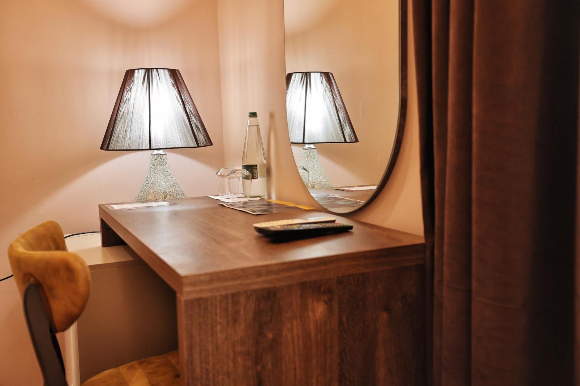 Vila Casablanca - Boutique Hotel & Restaurant Shkodër エクステリア 写真