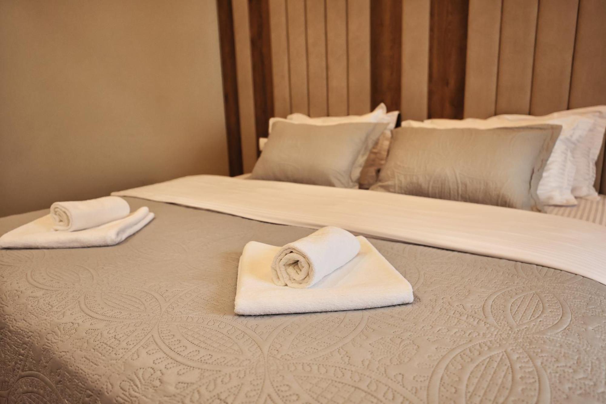 Vila Casablanca - Boutique Hotel & Restaurant Shkodër エクステリア 写真
