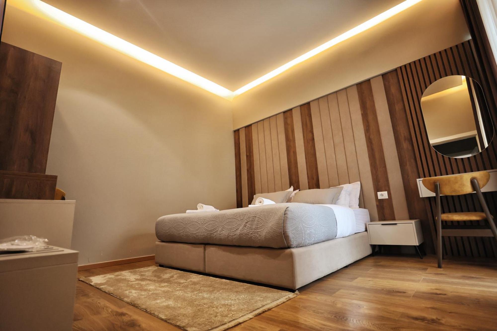 Vila Casablanca - Boutique Hotel & Restaurant Shkodër エクステリア 写真